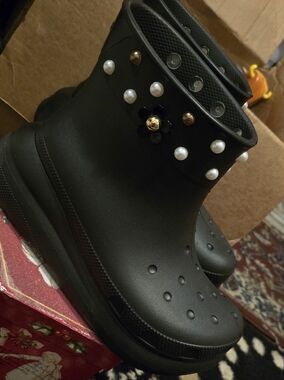 Crocs classic Crush Lightweight Rain Boots with Vent Holes